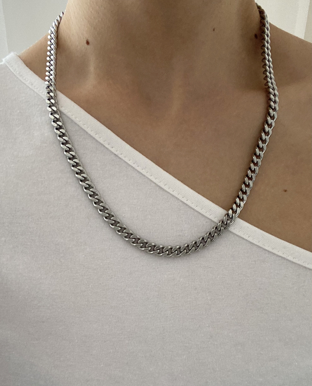 surgical chain necklace