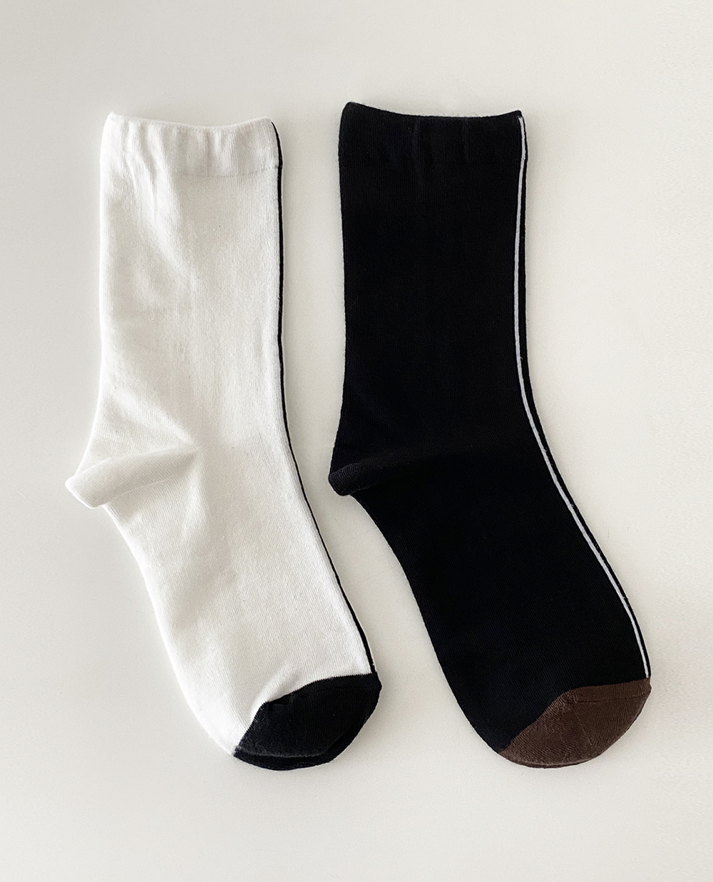 line socks 2color