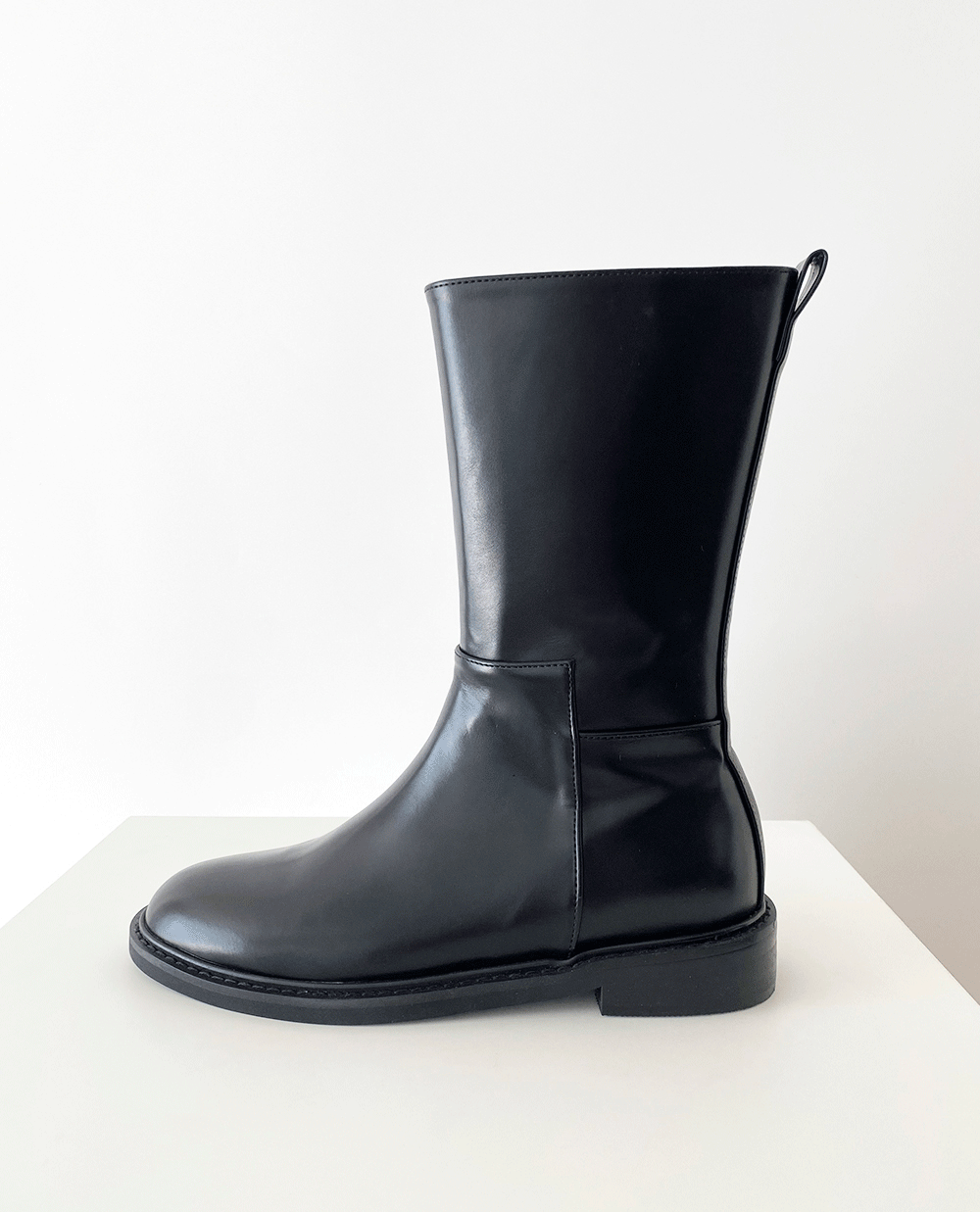 simple round middle boots 2color