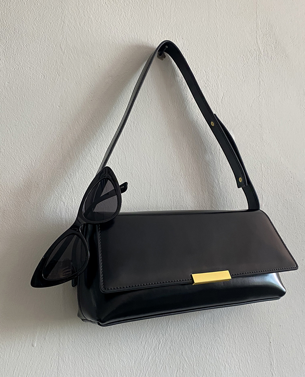 (leather) modern square shoulder bag